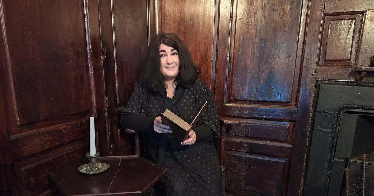 Favourite Dumfries haunt of Robert Burns launches resident storyteller and tour guide